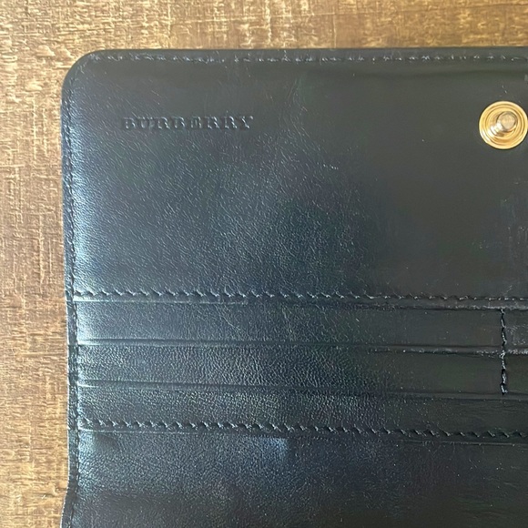 Authentic Black Burberry Wallet - Picture 5 of 8